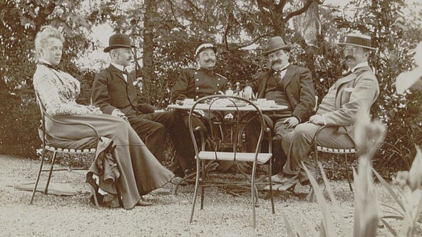 General Ulrich Wille. Ein bekämpfter und verehrter Schweizer Offizier