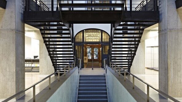 Führung: Geschichte und Architektur der ZB