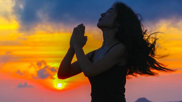 Radiant Heart - summer solstice yin yoga and sound workshop 