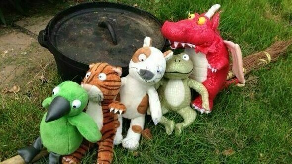   "Is There Room On The Broom?" Family forest session for 18m -8yrs 10:00-12:00
