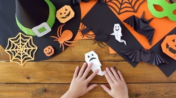 Pumpkin picking, Halloween crafts & potion making!