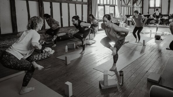 ⚖️ THE WOBBLE WORKSHOP: Improve your balance on & off the mat ⚖️