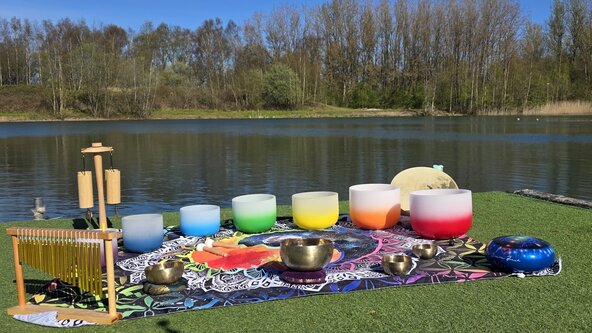 Full Moon floating soundbath 