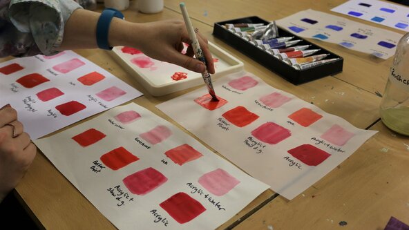 Painting and drawing workshops for adults