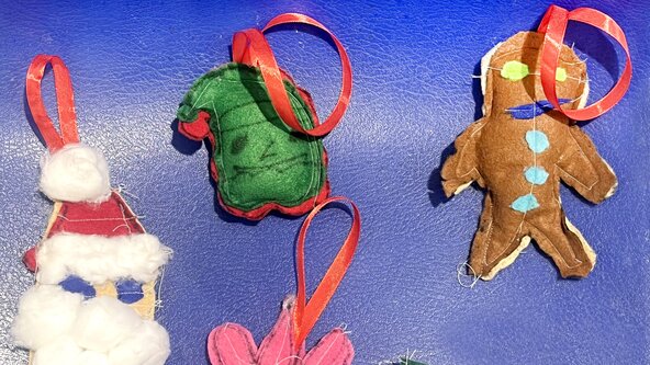 KIDS CHRISTMAS:  Ornament-Making Workshop (aged 7 – 11)