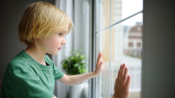 50/27-IG03 - Was stimmt nicht mit dem Kind? Kindliche Traumata in ihrer Tiefe verstehen und begleiten