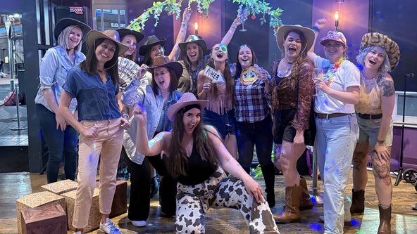 Glass & A Class: Line Dancing Class in Reading, Berkshire (No Prosecco) ~ 28 May | 6:45-8:30pm 