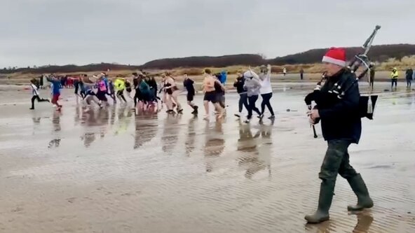 Boxing Day Fit Dip for BIAO 💖🎅🏼💪🏼🎶🌊