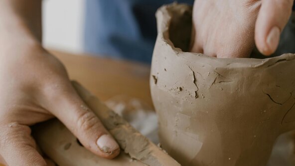 Sunday Clay Club - six week hand building course with Michelle