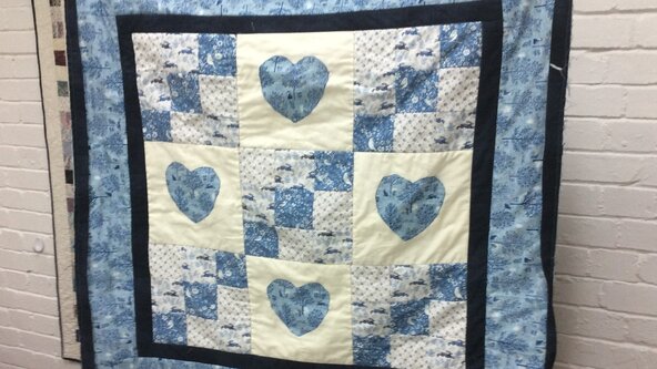 Beginner Quilt - 9 Patch with Applique