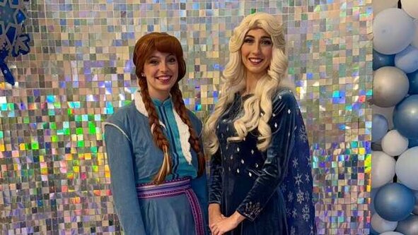 🎄❄️ ANNA & ELSA’S MAGICAL CHRISTMAS PRINCESS PARTY! ❄️🎄