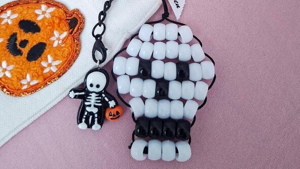HALLOWEEN - Make your own trick or treat bag & charm!