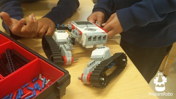 Battle Cars with LEGO Robotics for 9-13 years of age @ Fullwell Cross Library