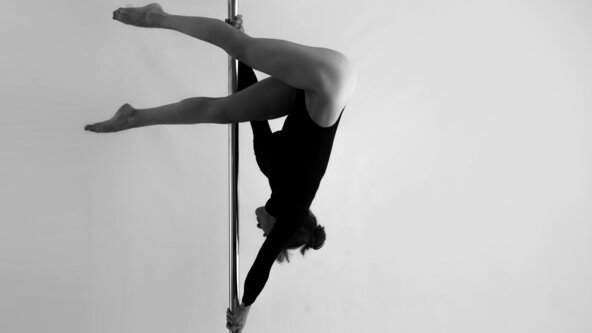 Pole Fitness Group Class (Mixed Abilities) IN STUDIO