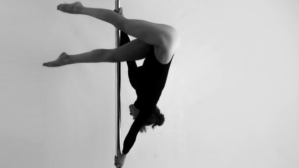 Pole Fitness Group Class (Mixed Abilities) IN STUDIO