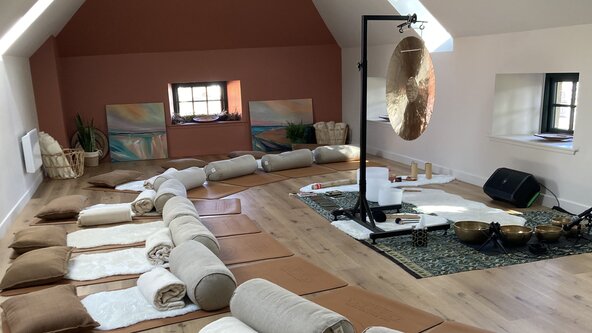 Relaxing Sound Bath (Fern Bothy)