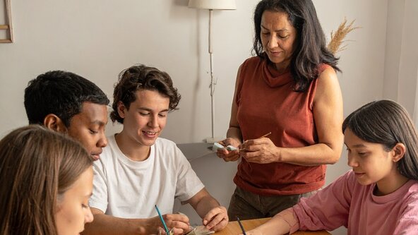 SATURDAY ARTS AND CRAFTS 9-16YRS