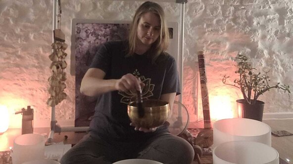 MEDITATION & SOUND BATH with Pippa