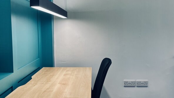 Desk 1 