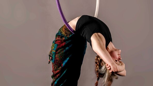 The Oak Christmas Show: A Winter Wonky Wonderland