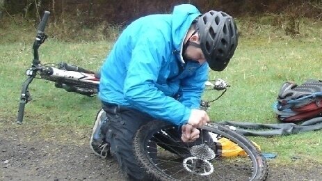 MOUNTAIN BIKE - TRAILSIDE REPAIR COURSE