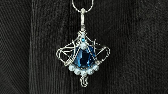 H6. Wired Jewellery with Emmie Wu