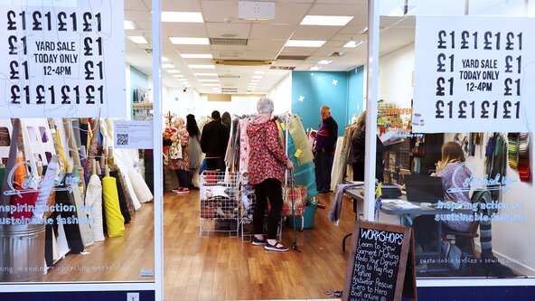 YARD SALE **All Fabrics £1 per metre** [March 2025] ♻️