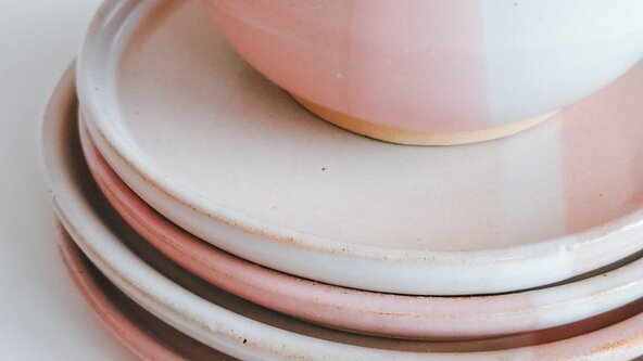Dinnerware Set: Design & Repetition - Friday Mornings - Iza: T2(A)25 FM