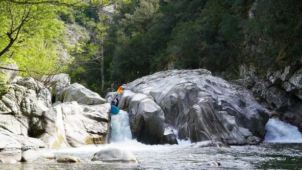 Wildwasser Kajak Tour KORSIKA mit Gasthaus/ Whitewater Kajak tour CORSICA with Guest house