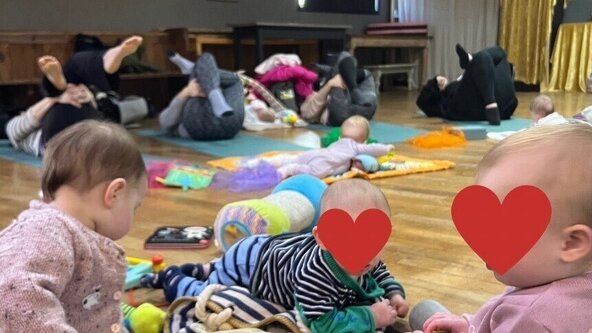 Postnatal Yoga 