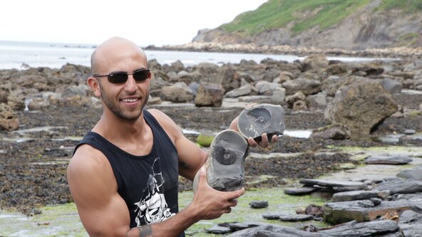 Runswick Bay - In Search of Sea Dragons (ADULTS TOUR) with The Rock Showman