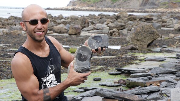 Runswick Bay - In Search of Sea Dragons (Adults TOUR) with THE ROCK SHOWMAN
