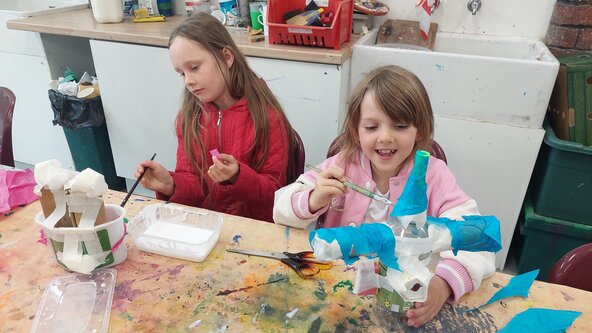 Young Creatives: Discover! (Ages 6 – 11)