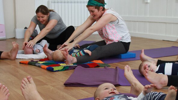 Postnatal Mum & Baby Yoga