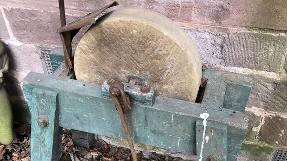 Sharpening for green woodworking tools