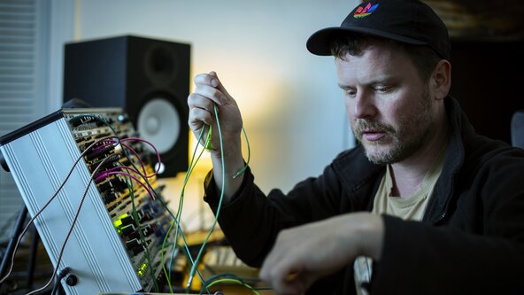 Modular Synthesis and Touchdesigner with Konx-om-Pax 