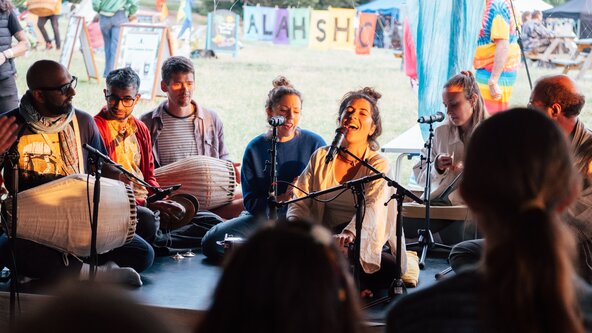 OH SHALA COMMUNITY KIRTAN