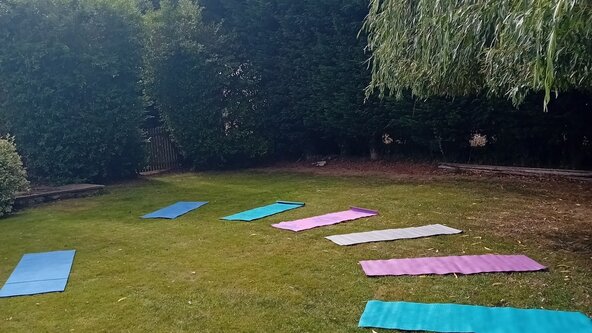 LINCOLSHIRE WOLDS OUTDOOR FESTIVAL - YOGA ON THE LAWN TASTER SESSION