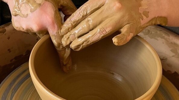 CURSO DE INICIACIÓN AL TORNO ALFARERO 