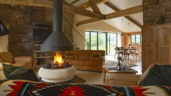Luxury Autumn Weekend Yoga Retreat - Monmouthshire - Fforest Barn