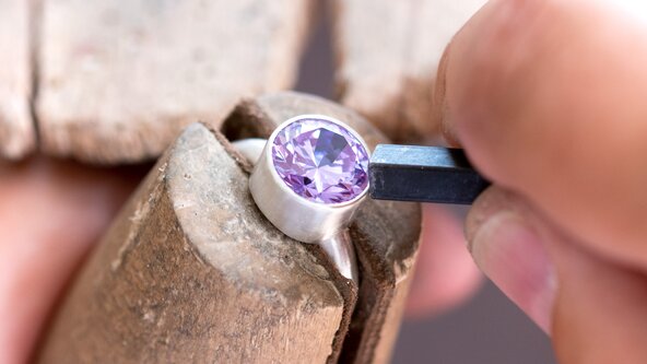 Round Faceted Stone Settings Course