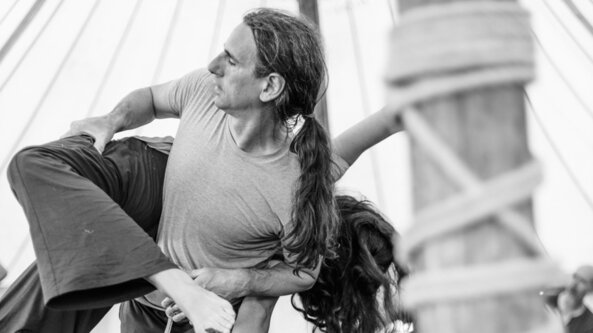 Contact Improvisation Class "Falling Awake - The art of falling" with Richard Parker, followed by Jam