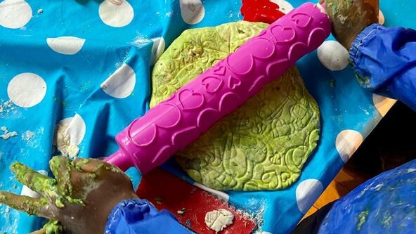 Messy Sensory Play - 18 months to 4 years olds and their siblings - 10.45am till 11.30am