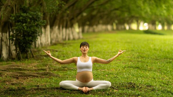 Pregnancy yoga - Alice