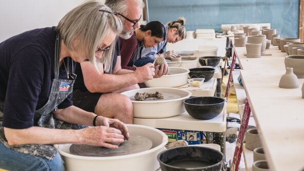 (E10) 8-week Full Ceramics Course, Monday evening