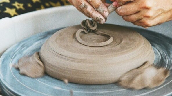 (N6) 12-week Wheel-Throwing for Intermediate Students, Friday morning