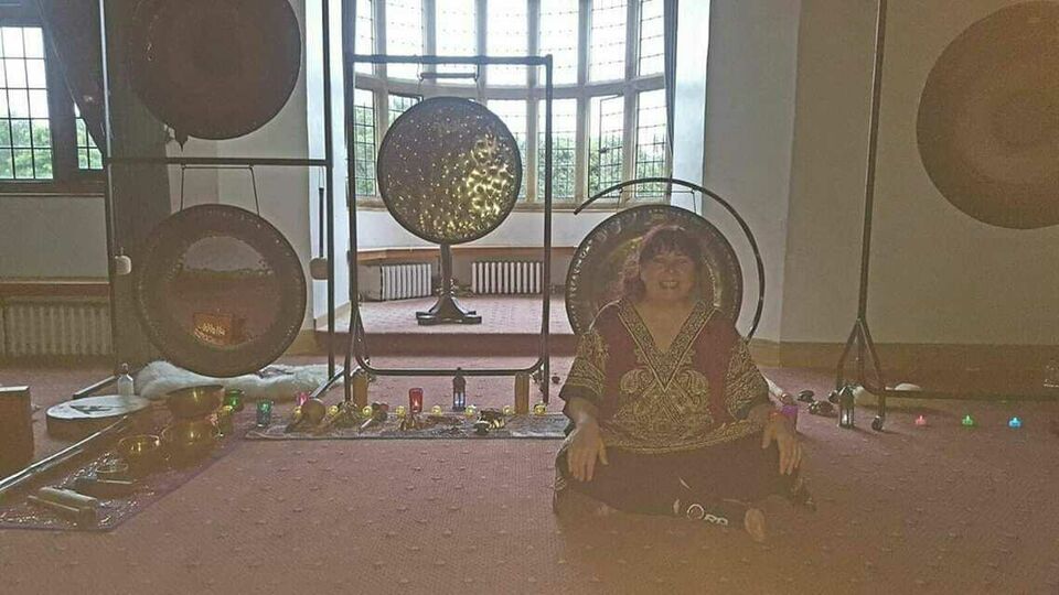 London Gong and Lady HaHa Booking page for Gong baths and Laughter Yoga