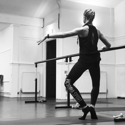 TheEdinburghBarreGirl